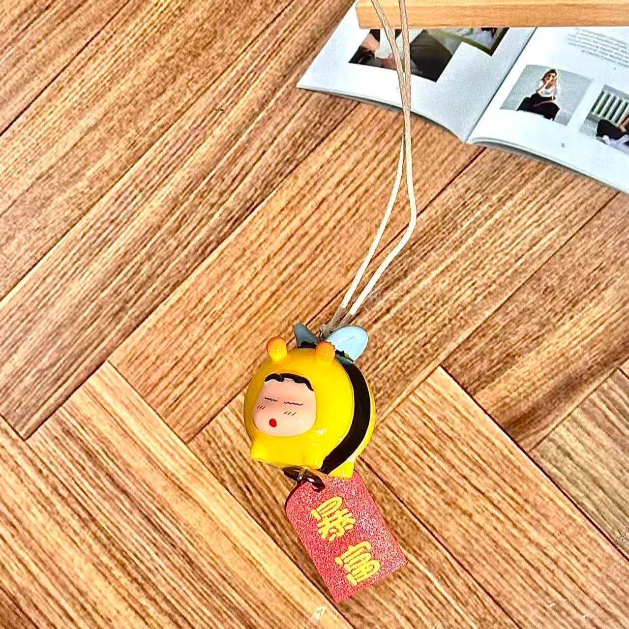 Crayon Shin-chan Bee Cosplay F - Tech Car Accessories review and price