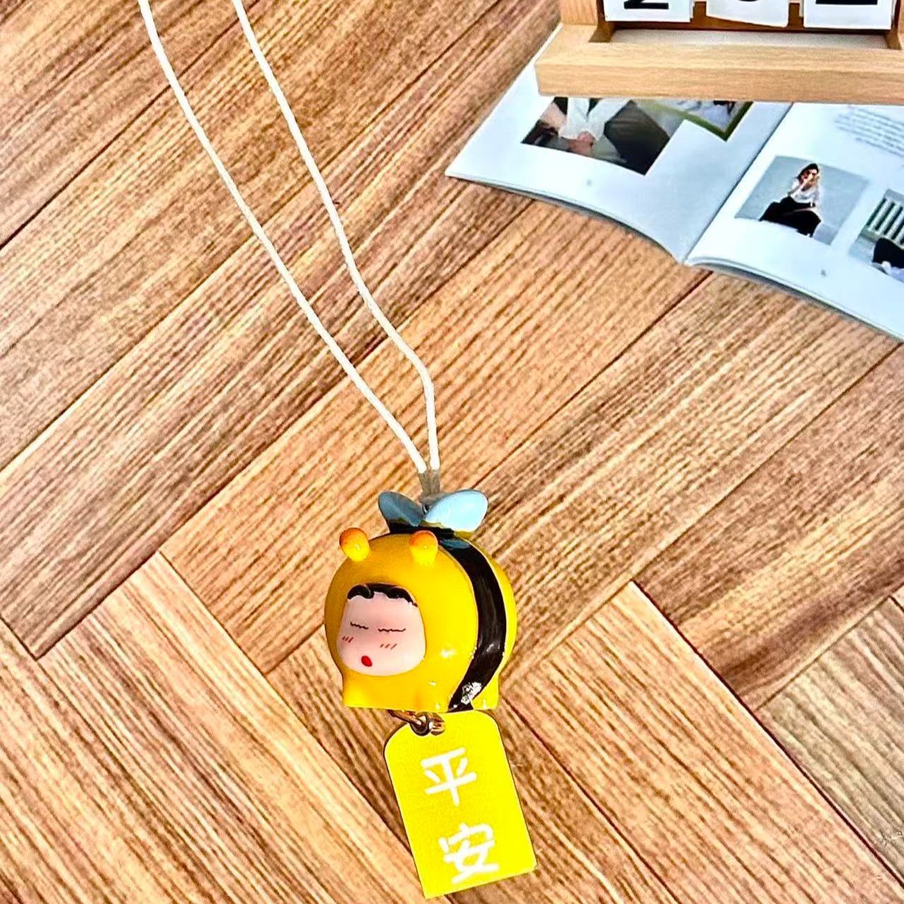 Crayon Shin-chan Bee Cosplay F - Tech Car Accessories review and price